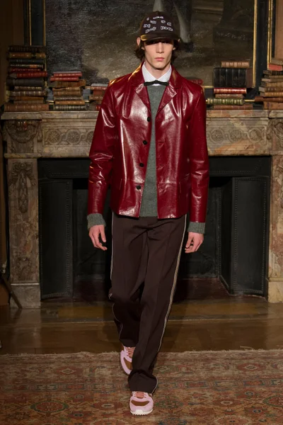Look 27